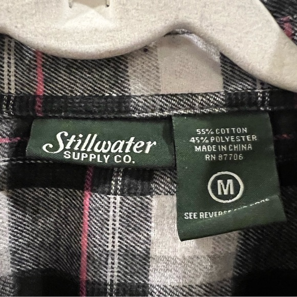 Stillwater Supply Co. long sleeve button-down plaid flannel black pink women’s M - Picture 3 of 8
